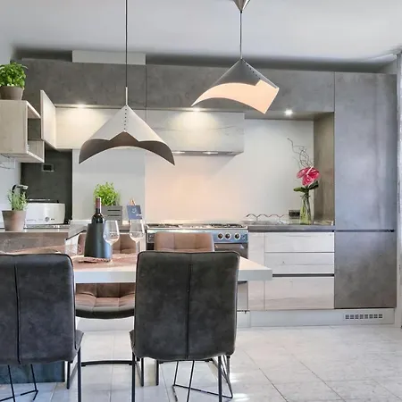 Apartment Modern Oasis